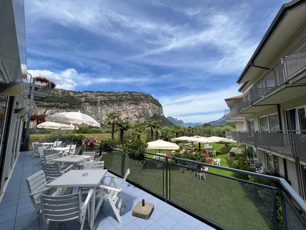 Hotel Piccolo Mondo Torbole Sul Garda Eksteriør bilde