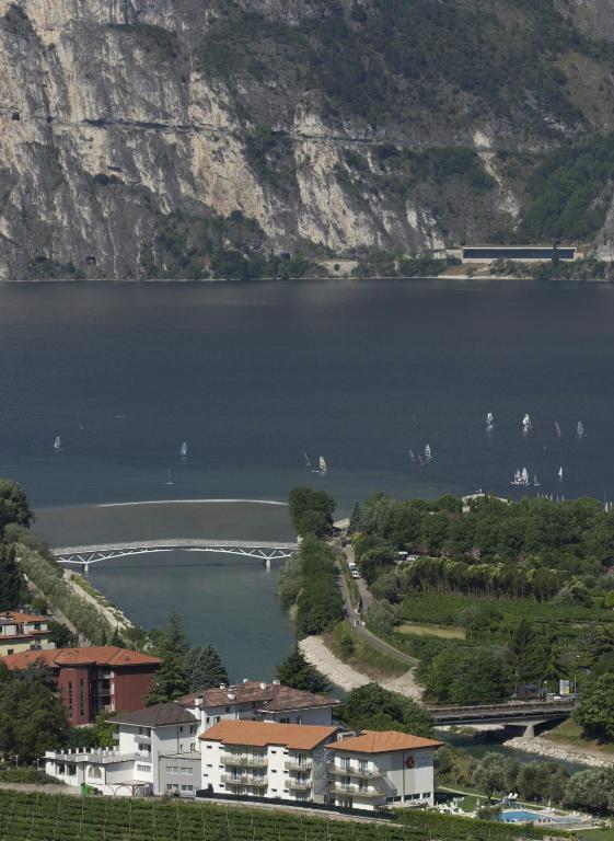 Hotel Piccolo Mondo Torbole Sul Garda Eksteriør bilde