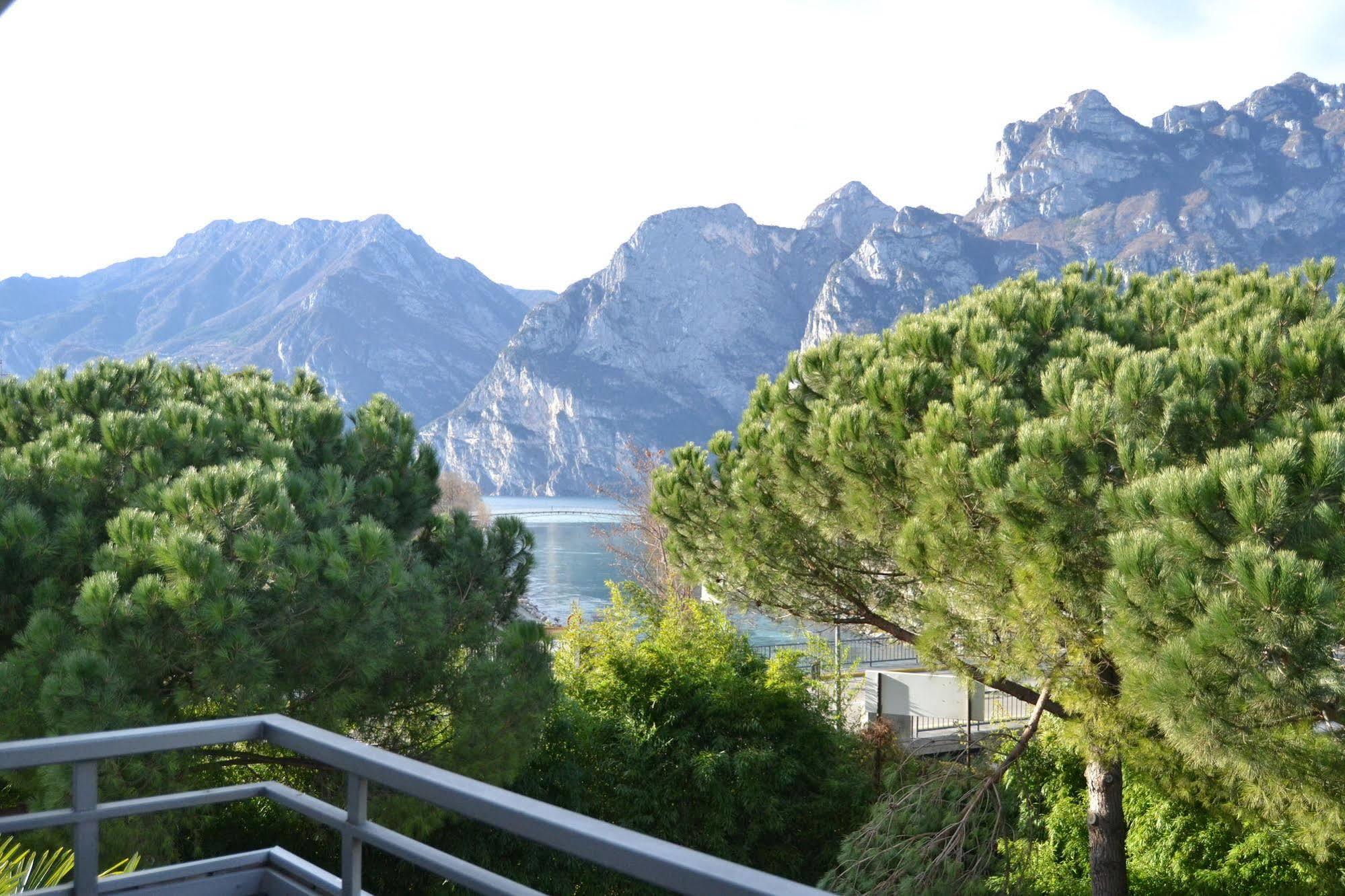 Hotel Piccolo Mondo Torbole Sul Garda Eksteriør bilde